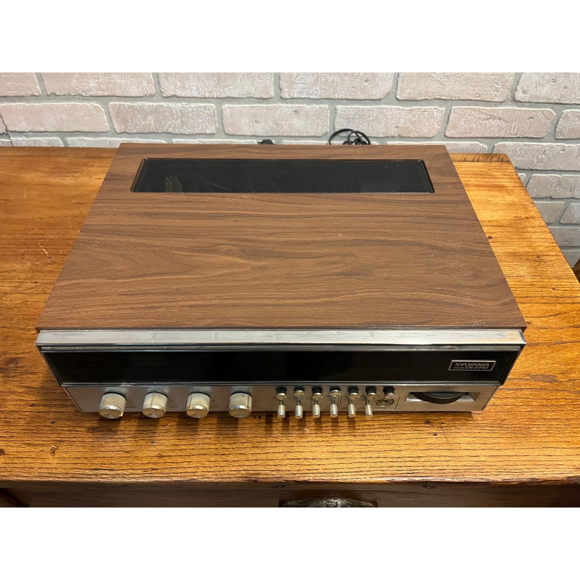 Vintage Sylvania Stereo Receiver Model Cr-2742 Tested Working Very Nice