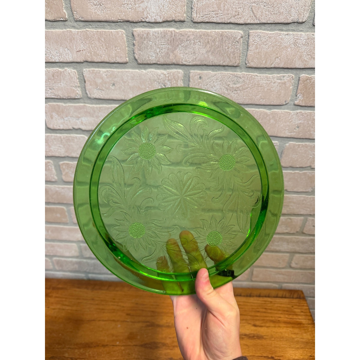 Green Jeannette Glass "Sunflower" Three-Toed Cake Plate Uranium Glass