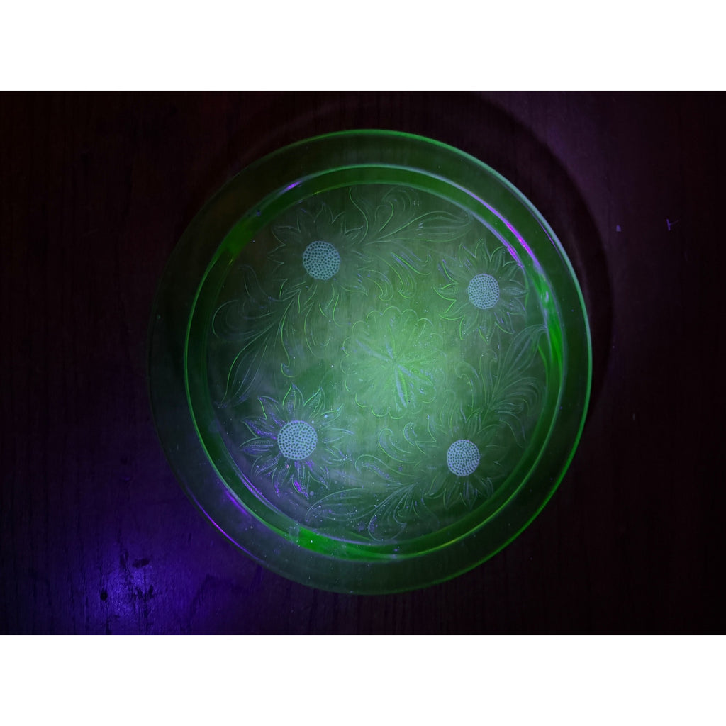 Green Jeannette Glass "Sunflower" Three-Toed Cake Plate Uranium Glass