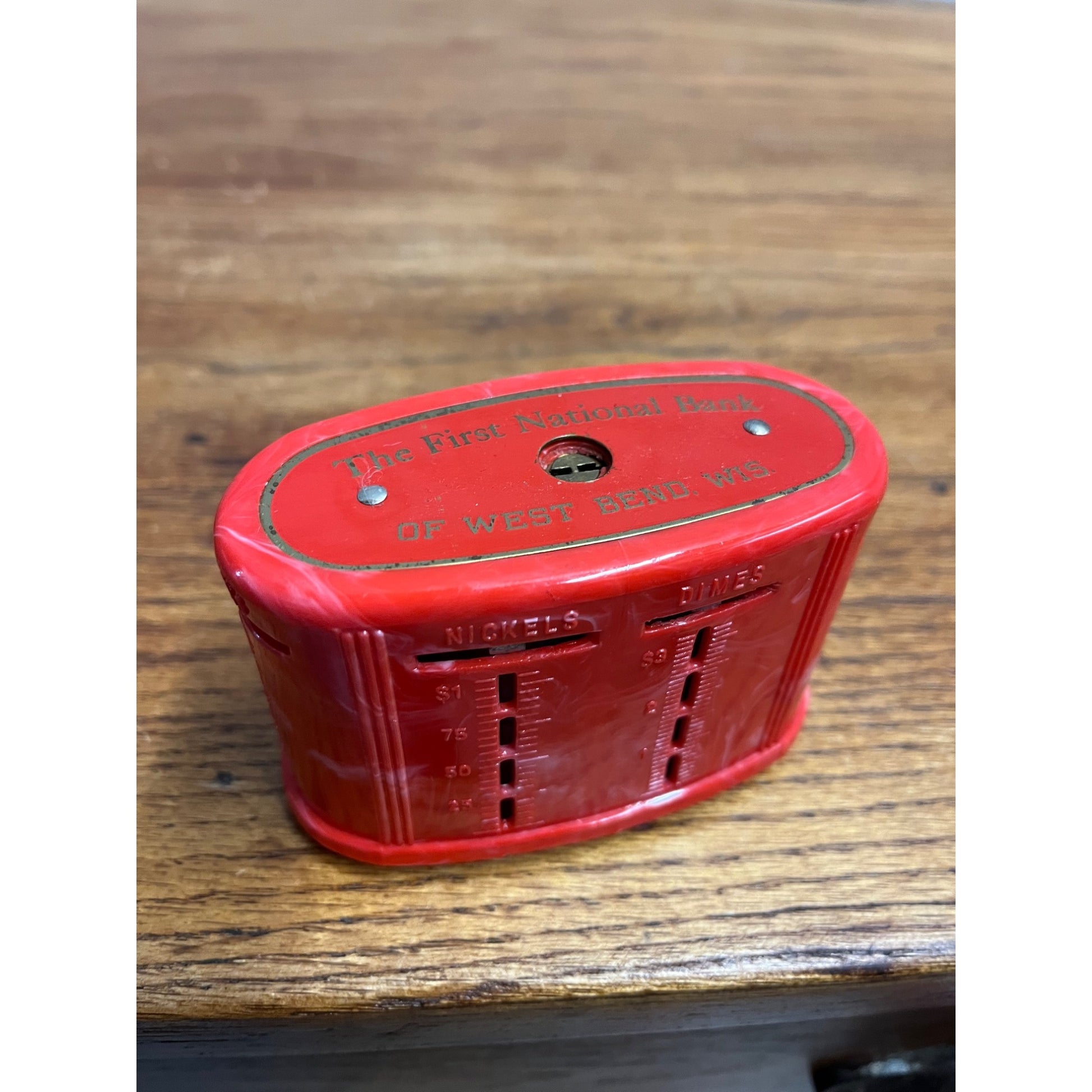 Vintage First National Bank West Bend Wisconsin Red Bakelite? Coin Bank - No Key
