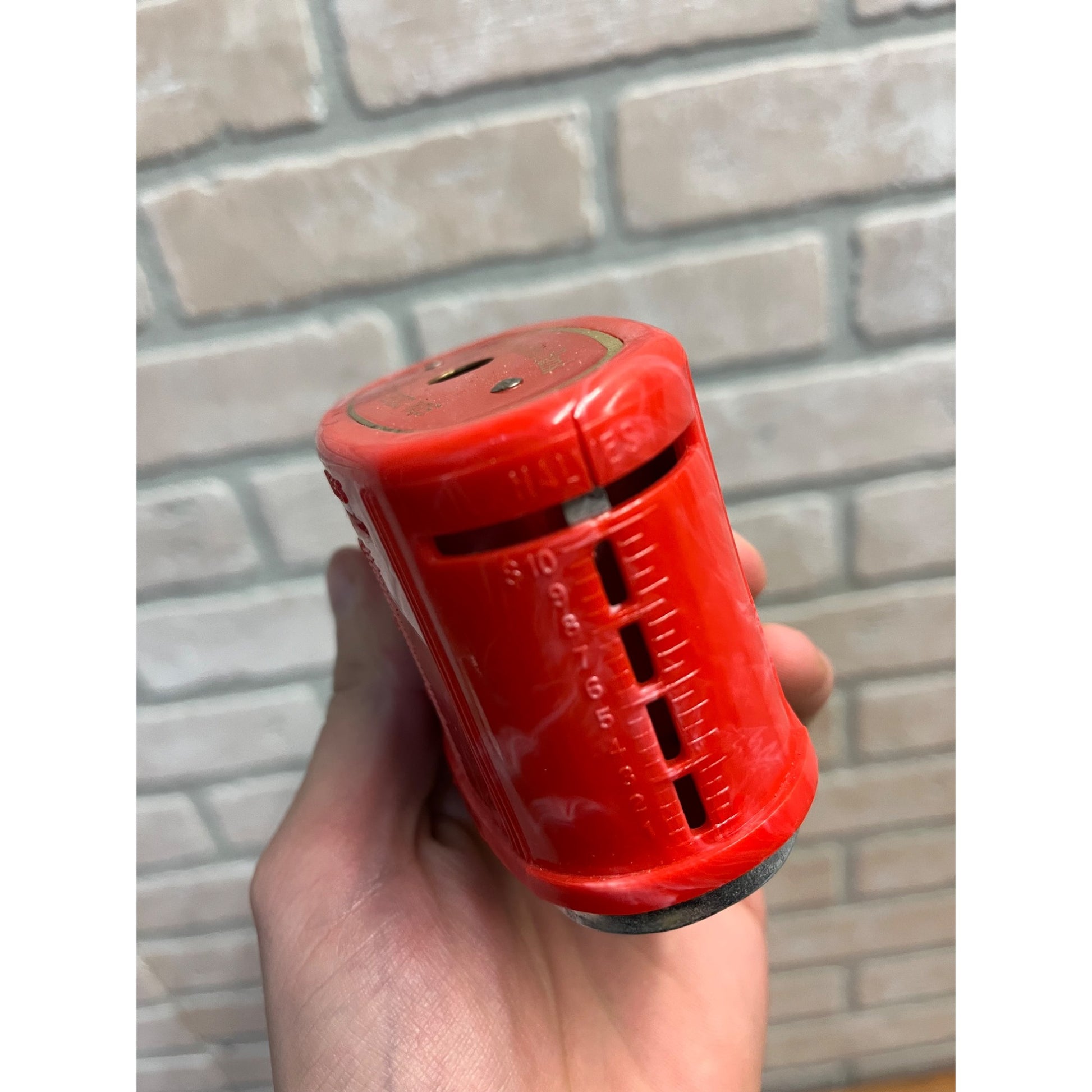 Vintage First National Bank West Bend Wisconsin Red Bakelite? Coin Bank - No Key