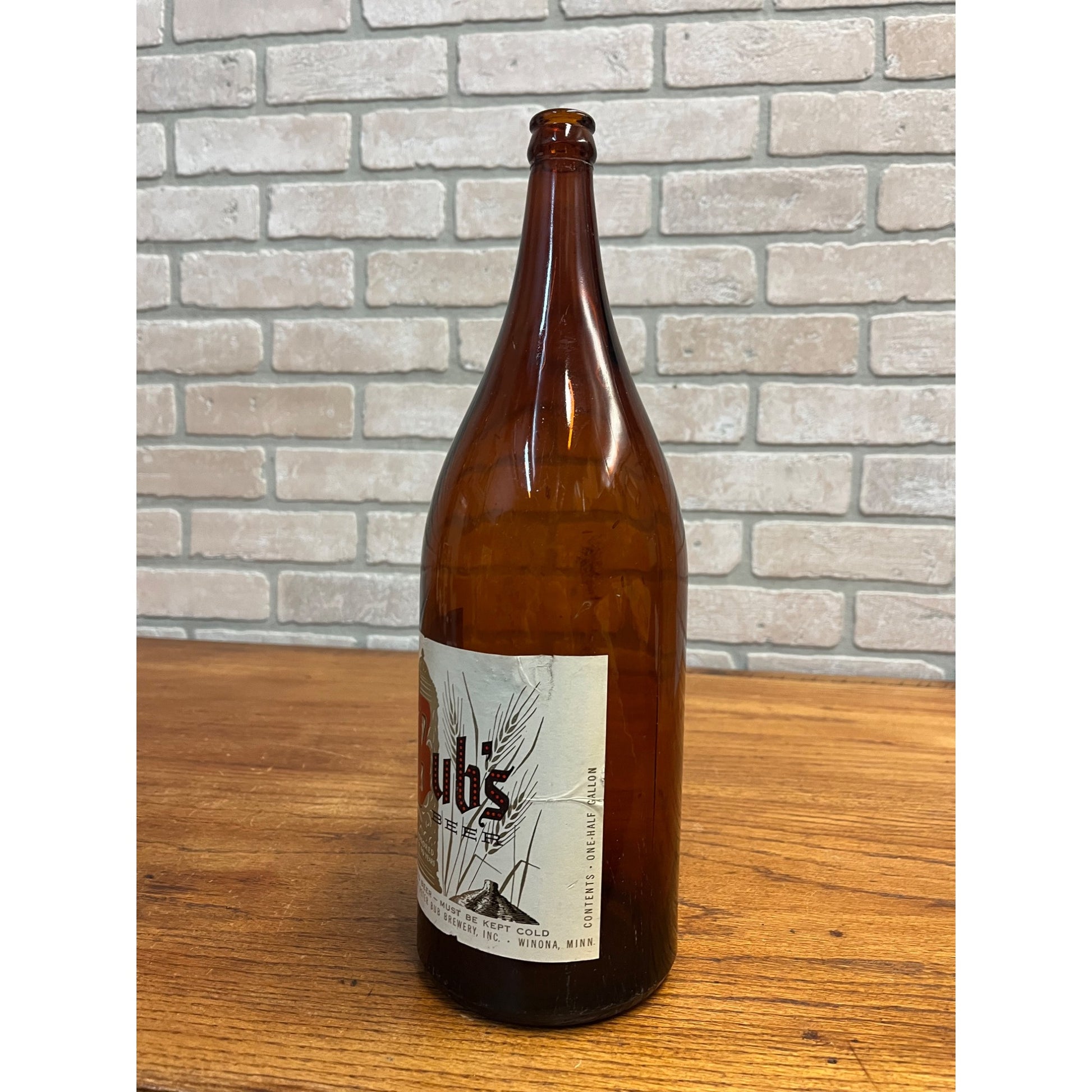 Vintage Bub's Beer Bottle Peter Bub Brewing Co. Winona MN One Half Gallon Picnic
