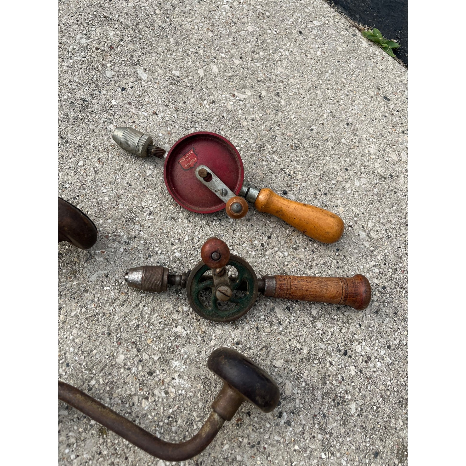 Antique Vintage Huge Lot Auger Bit Brace Hand Drills, Egg Beater Drills, Wrench