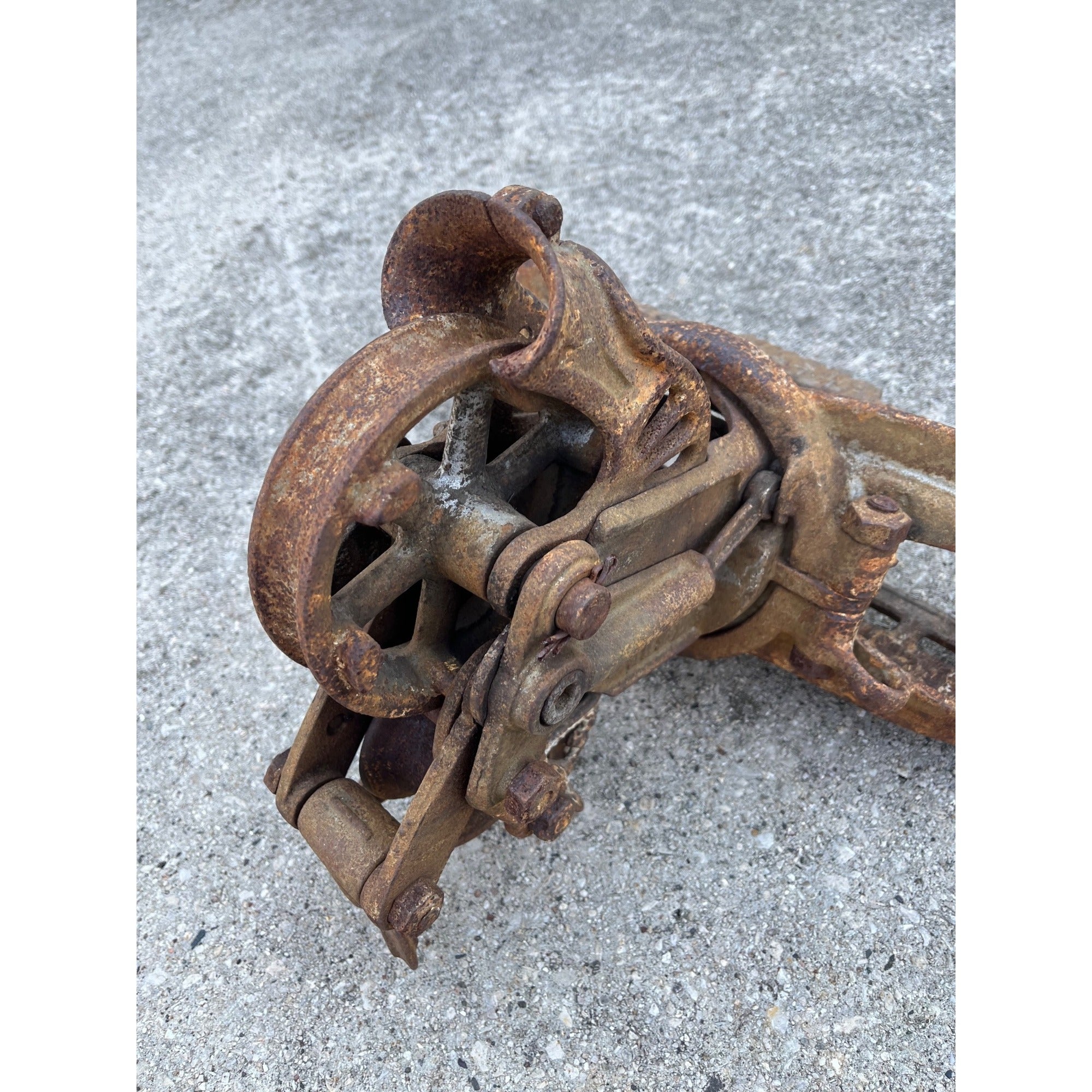 Antique F.E. Myers Cross Draft Cast Iron Farm Hay Trolley Barn Equipment