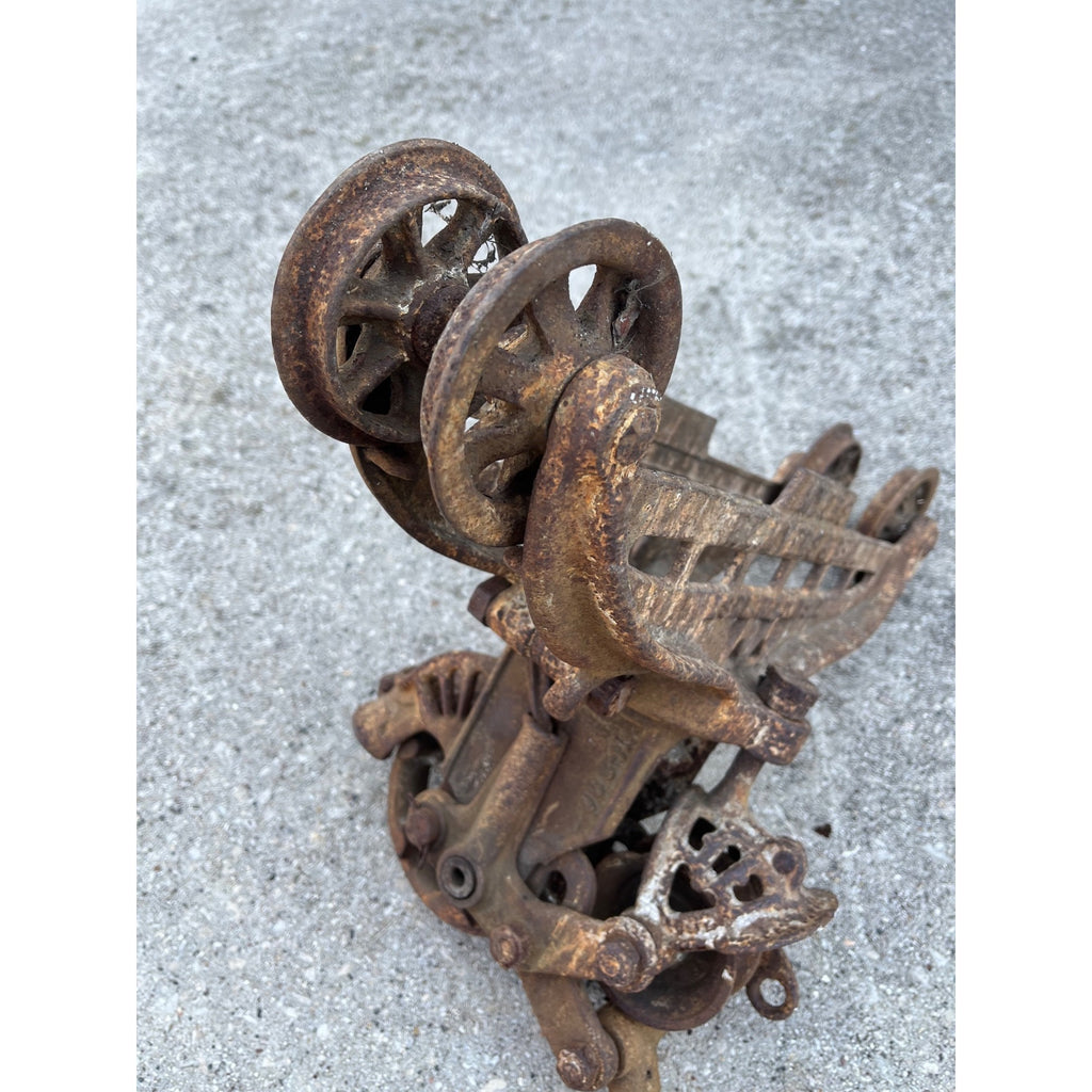 Antique F.E. Myers Cross Draft Cast Iron Farm Hay Trolley Barn Equipment