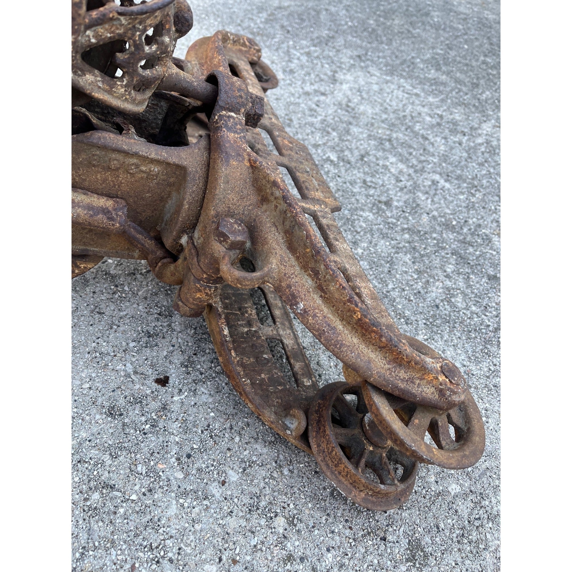 Antique F.E. Myers Cross Draft Cast Iron Farm Hay Trolley Barn Equipment