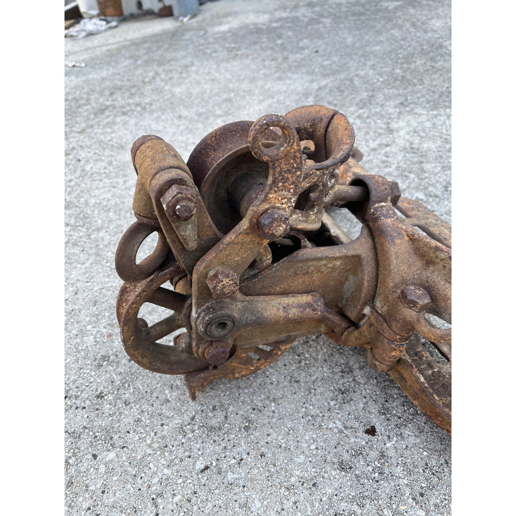 Antique F.E. Myers Cross Draft Cast Iron Farm Hay Trolley Barn Equipment