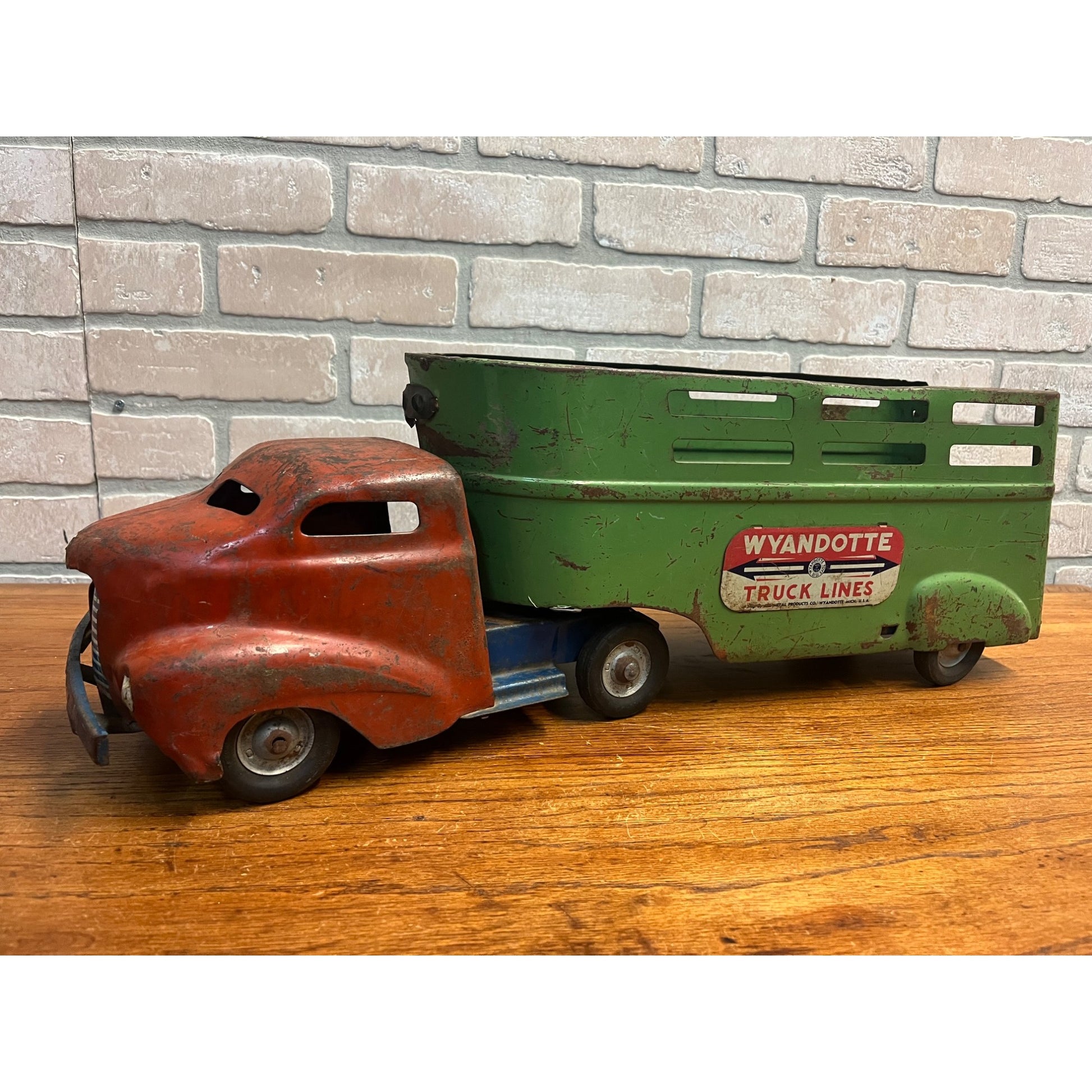 Vintage 1940s Wyandotte Truck Lines Pressed Steel Toy Semi Cab & Trailer