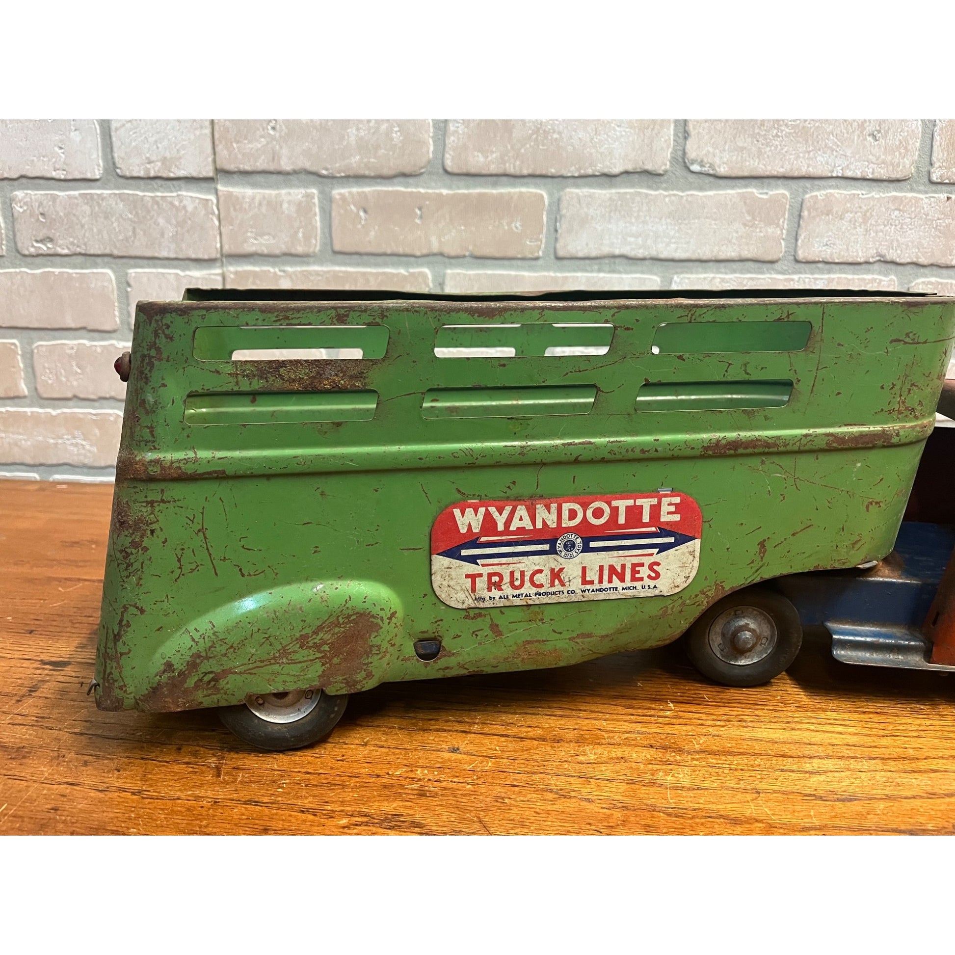 Vintage 1940s Wyandotte Truck Lines Pressed Steel Toy Semi Cab & Trailer