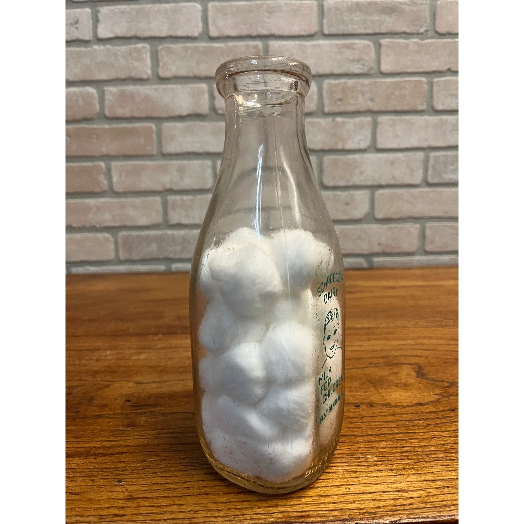 Vintage Schroeder Dairy West Bend Wis Quart Milk Bottle WI Wisconsin