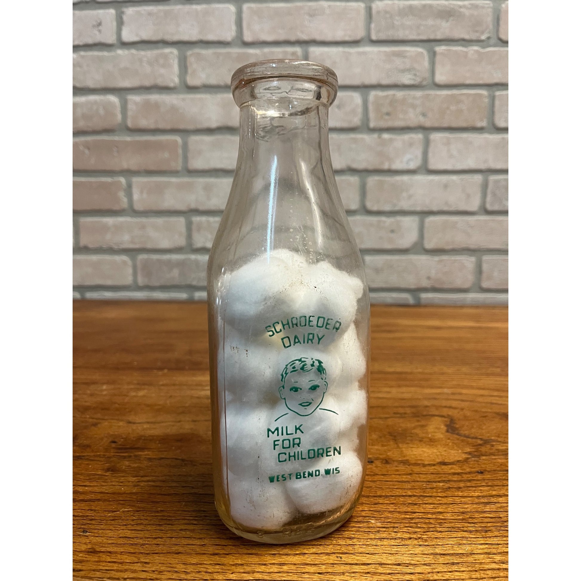 Vintage Schroeder Dairy West Bend Wis Quart Milk Bottle WI Wisconsin