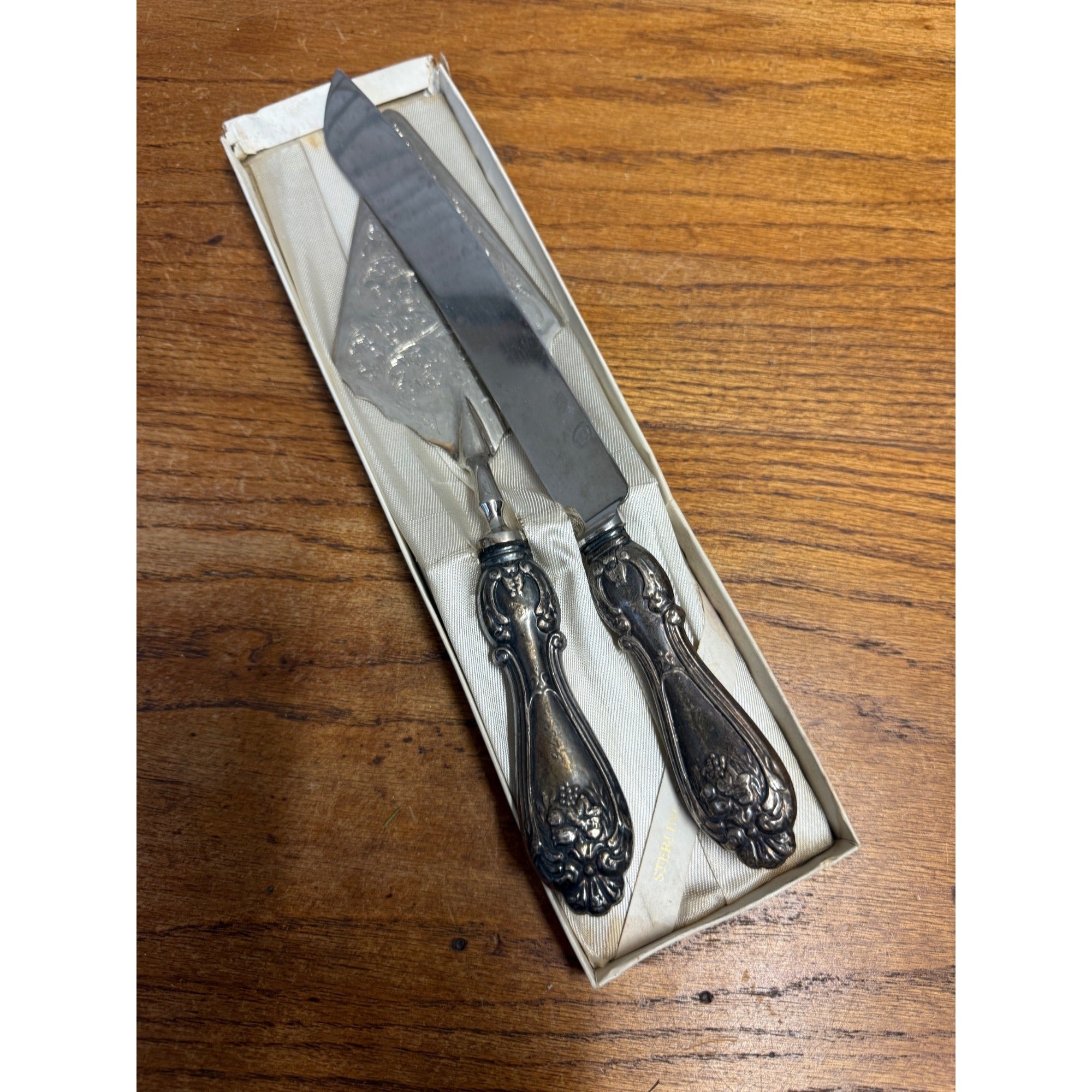 Raimond Sheffield England Sterling Silver Handled Knife And Cake Set Wedding Gift
