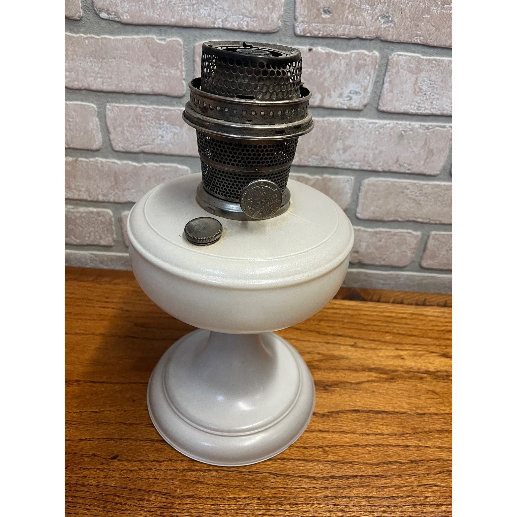 Aladdin White Kerosene Parlor Oil Lamp - No Chimney Nu Type Model B