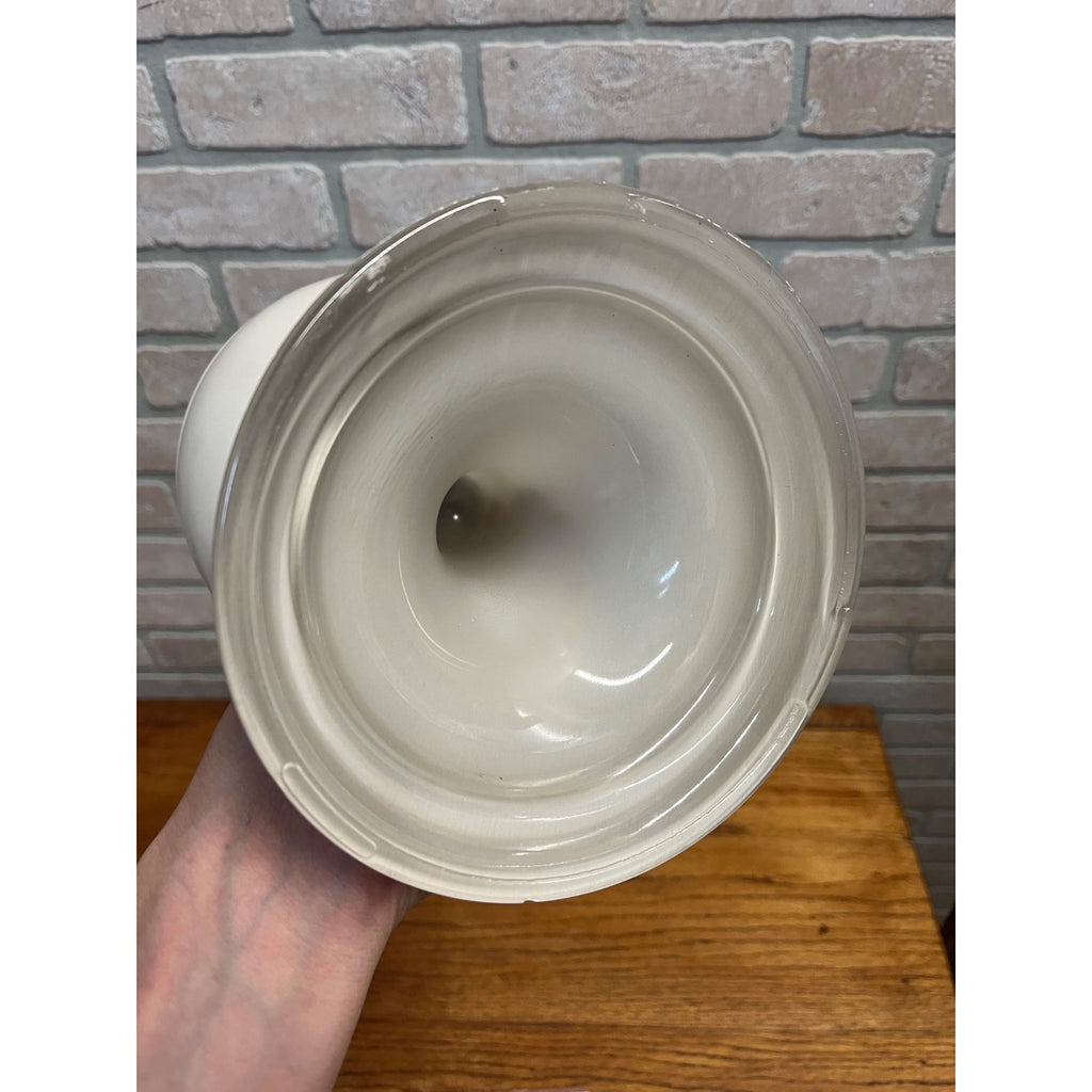 Aladdin White Kerosene Parlor Oil Lamp - No Chimney Nu Type Model B