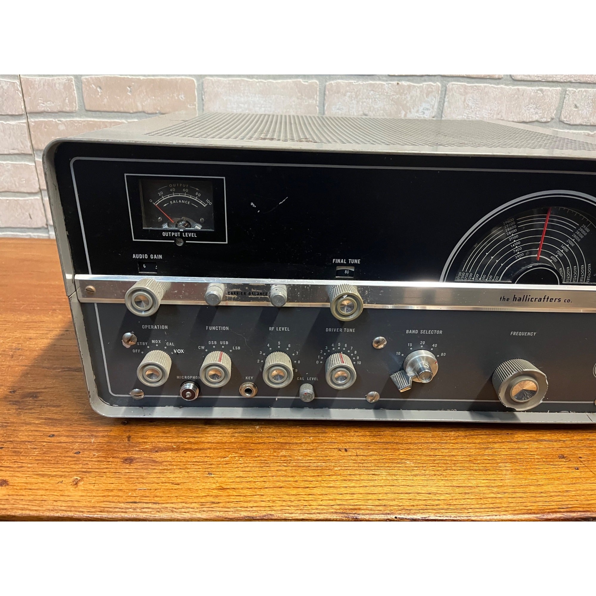 Vintage 1960s Hallicrafters HT-37 Amateur Radio Tube Transmitter