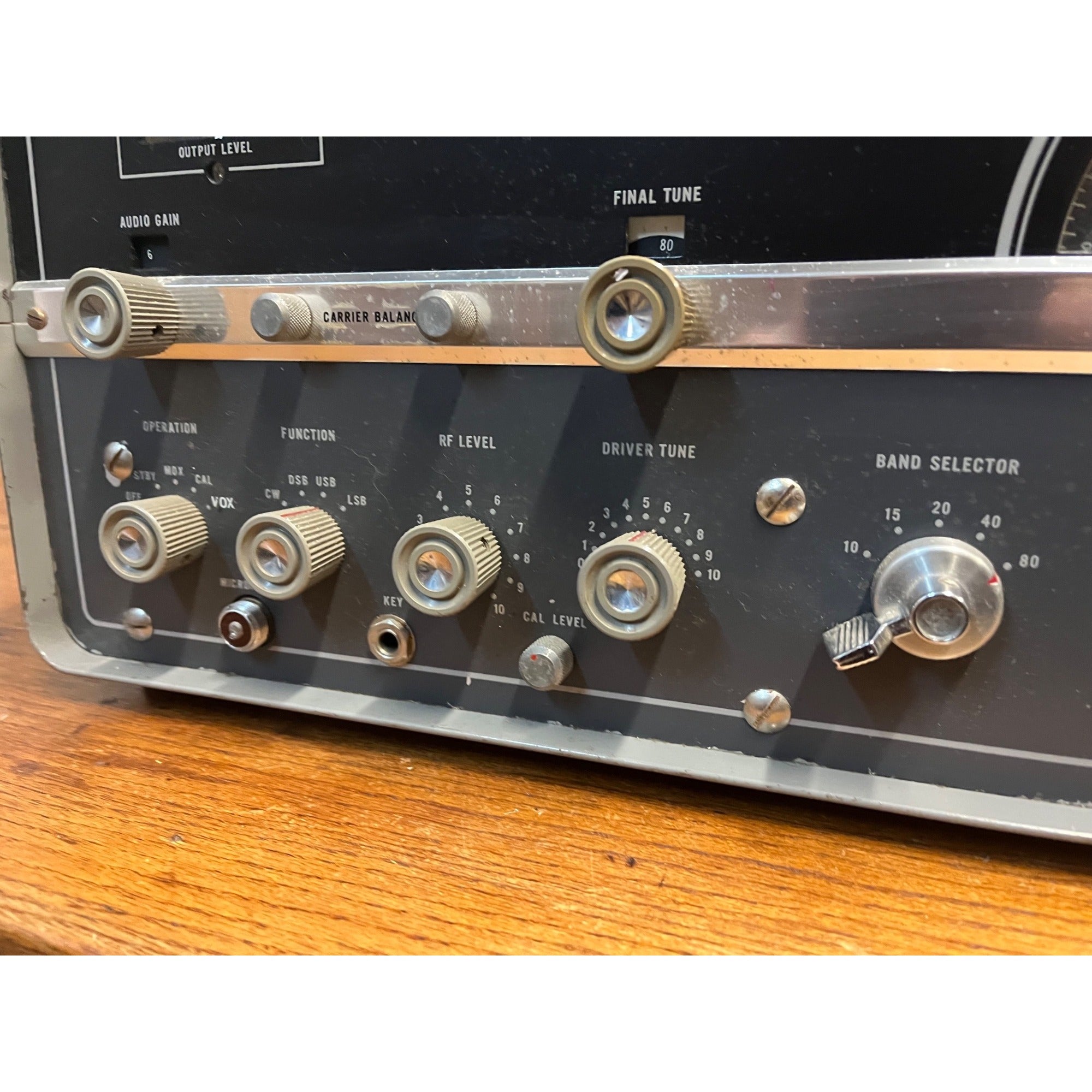 Vintage 1960s Hallicrafters HT-37 Amateur Radio Tube Transmitter