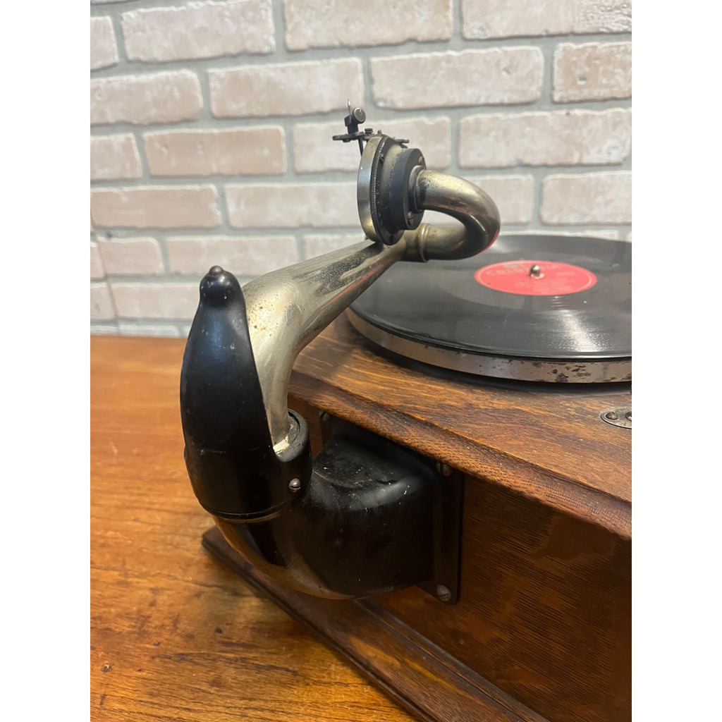 Antique Tabletop Victor Talking Machine Record Player Model VV-IV Works
