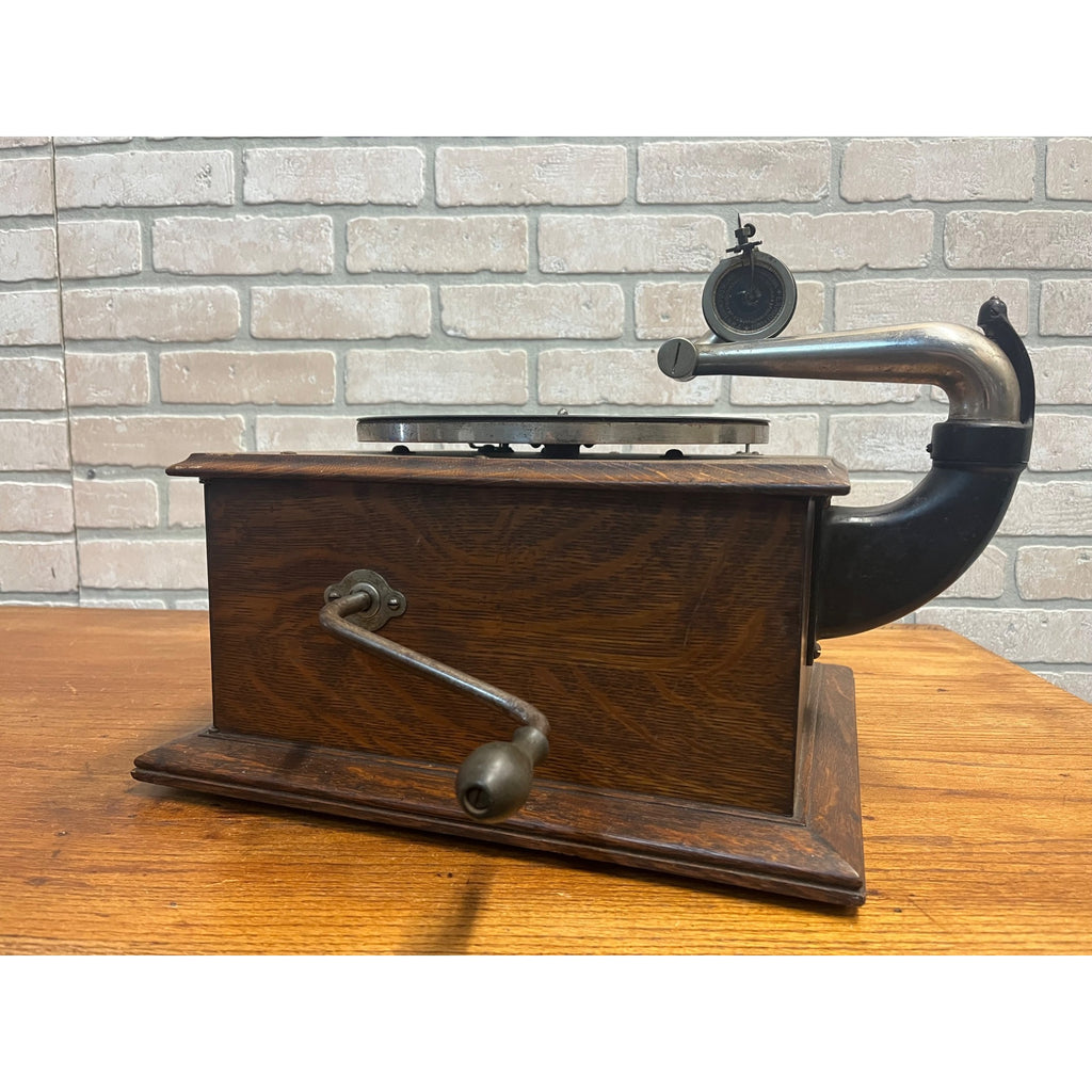 Antique Tabletop Victor Talking Machine Record Player Model VV-IV Works