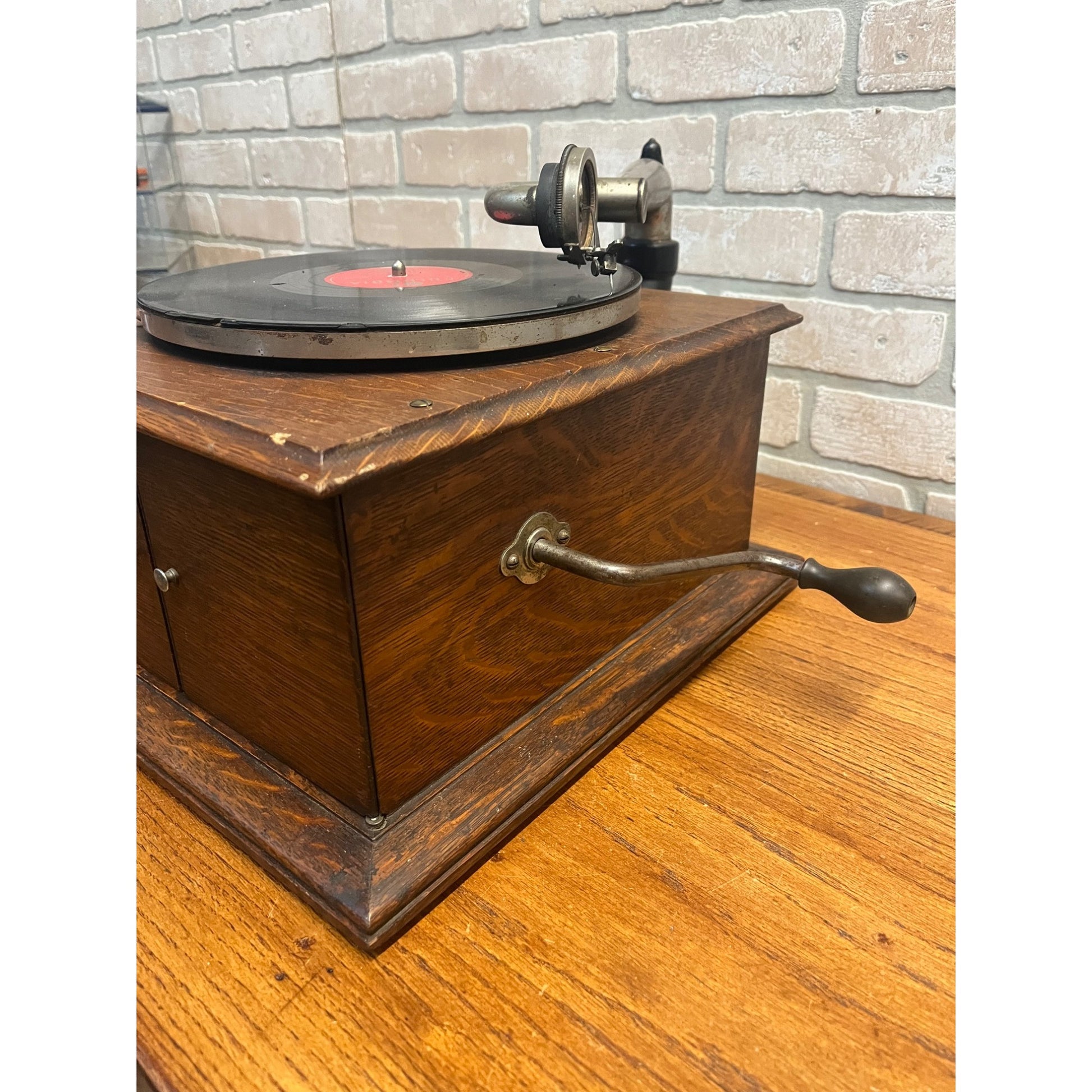 Antique Tabletop Victor Talking Machine Record Player Model VV-IV Works