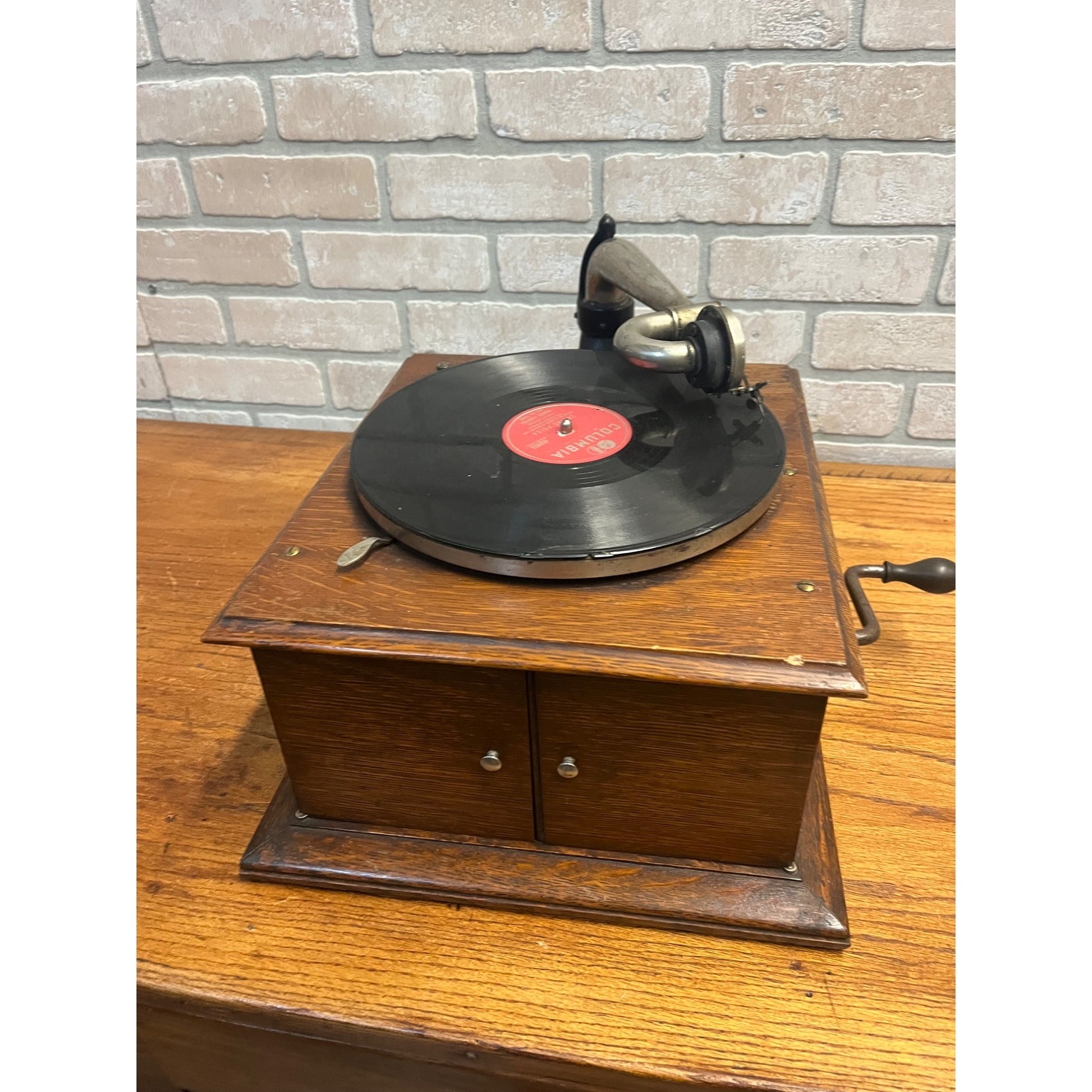 Antique Tabletop Victor Talking Machine Record Player Model VV-IV Works