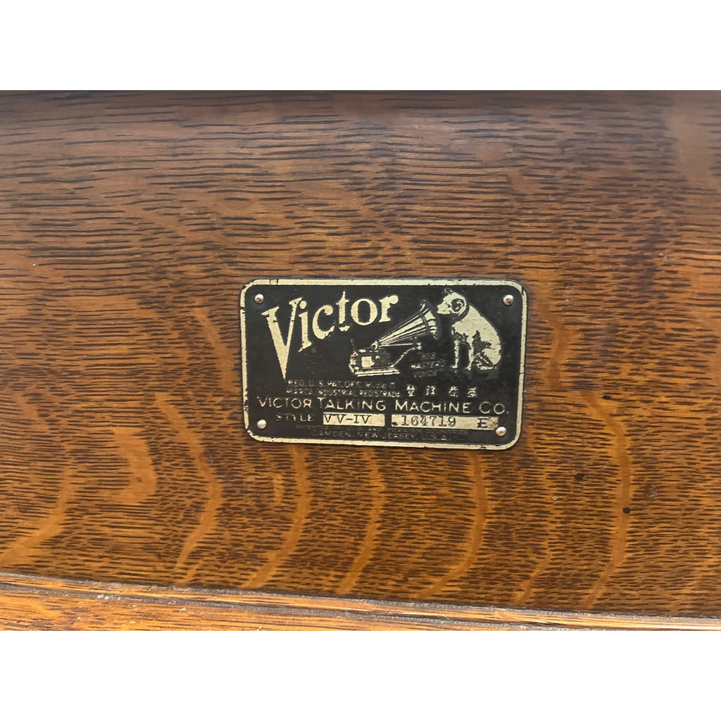 Antique Tabletop Victor Talking Machine Record Player Model VV-IV Works