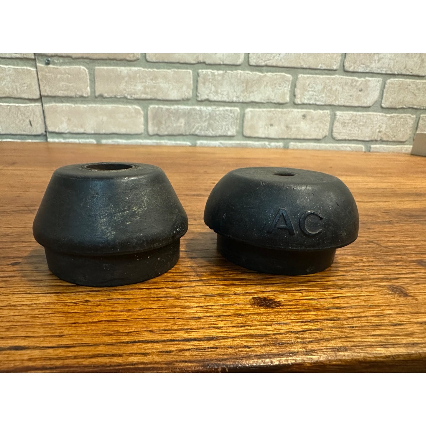 Vintage AC Spark Plug Cleaning Machine Rubber Boots Adapters Tips (2)