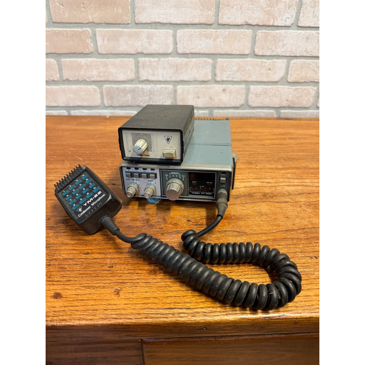 Vintage Yaesu FT-720R VHF UHF Ham Radio Transceiver w FTS-64 Tone Squelch