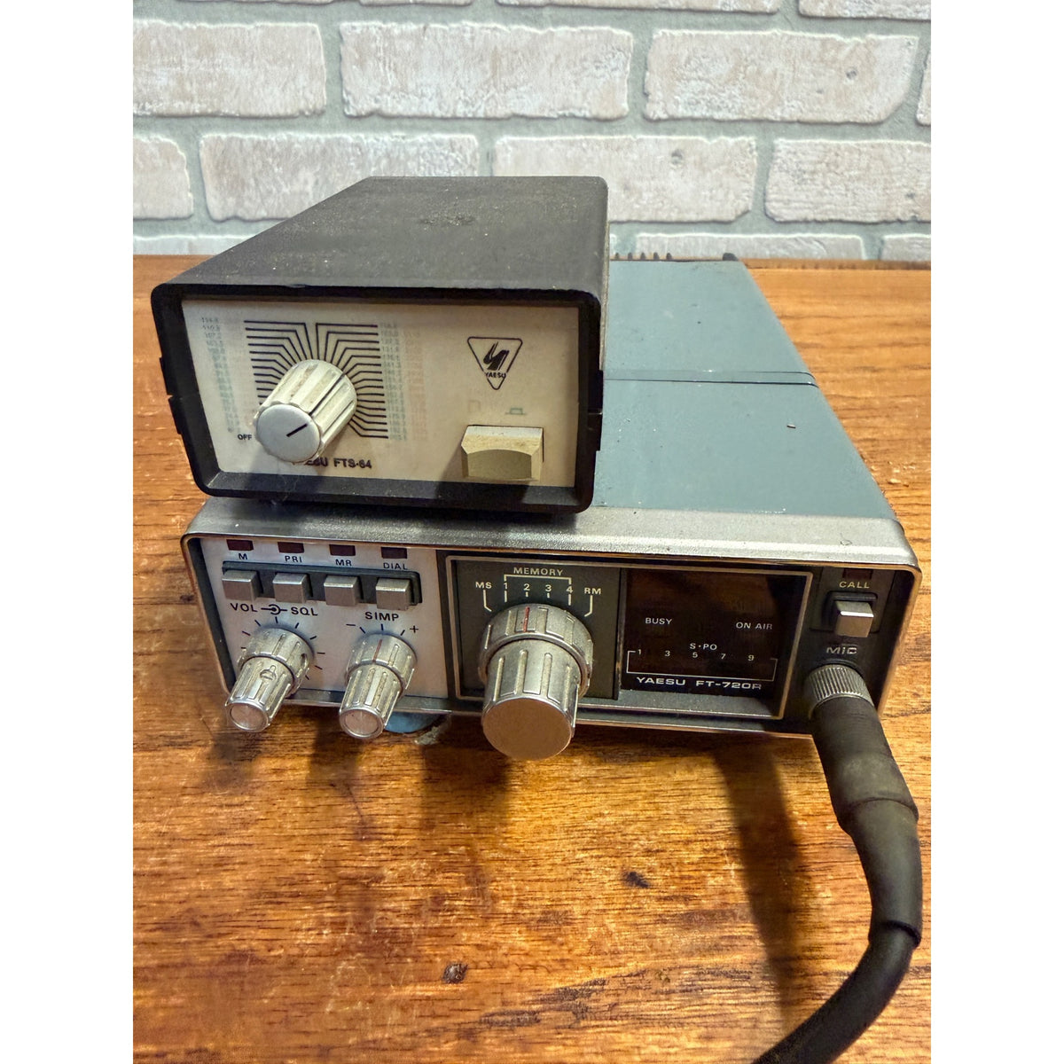 Vintage Yaesu FT-720R VHF UHF Ham Radio Transceiver w FTS-64 Tone Squelch