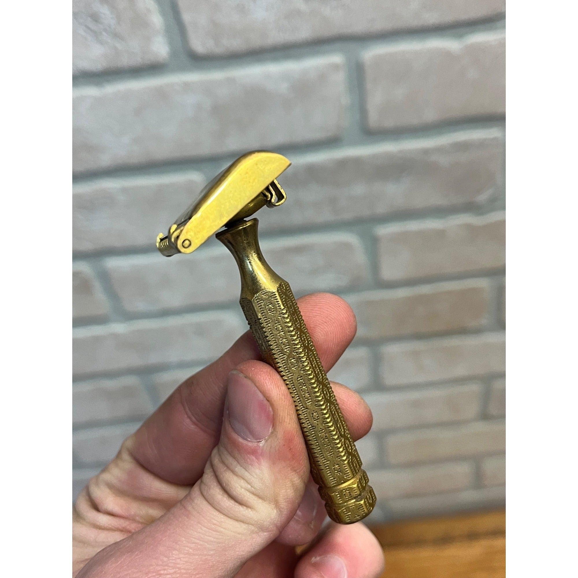 1920s Era Gold Plated Ever-Ready Shovelhead Single Edge Razor, NICE SHAPE