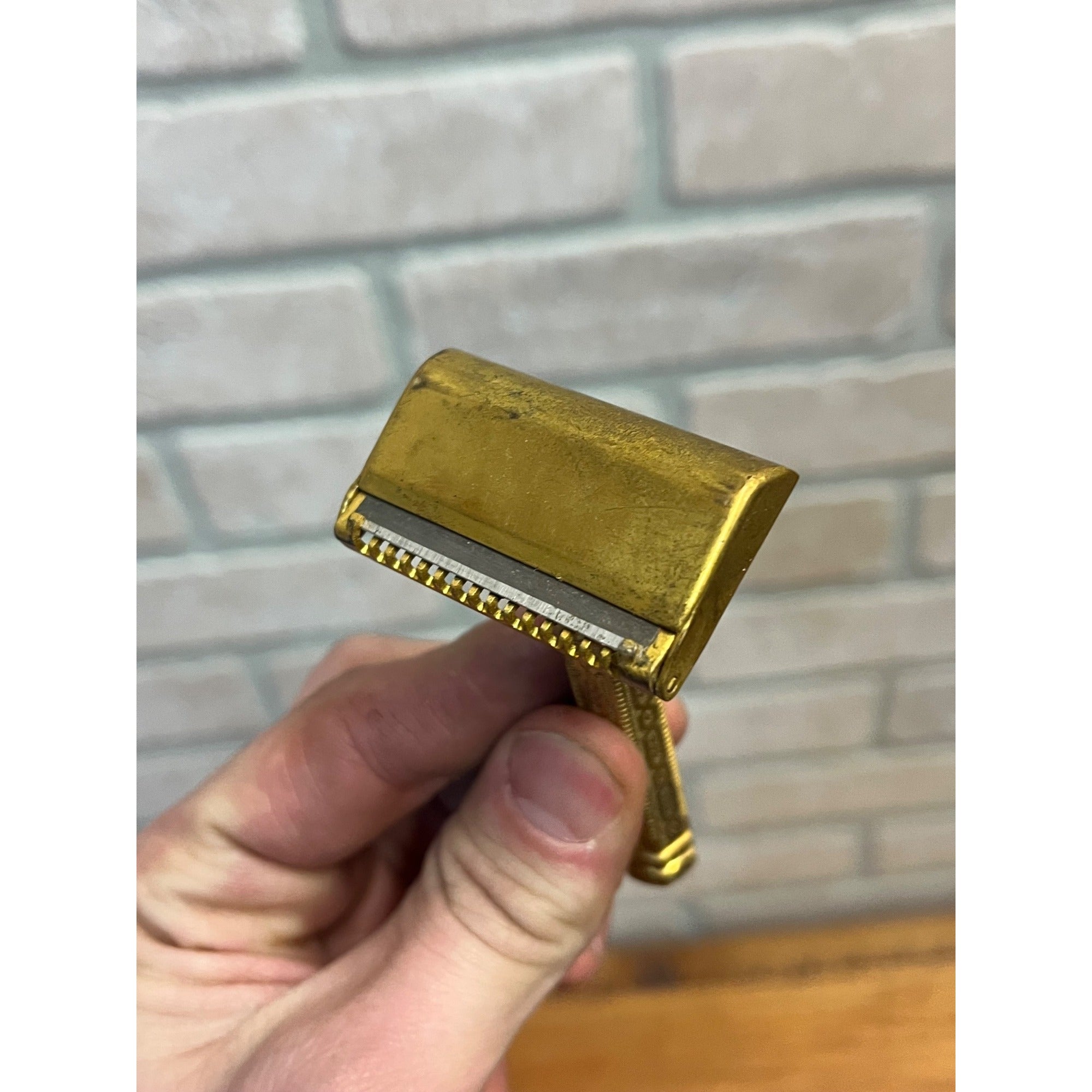 1920s Era Gold Plated Ever-Ready Shovelhead Single Edge Razor, NICE SHAPE