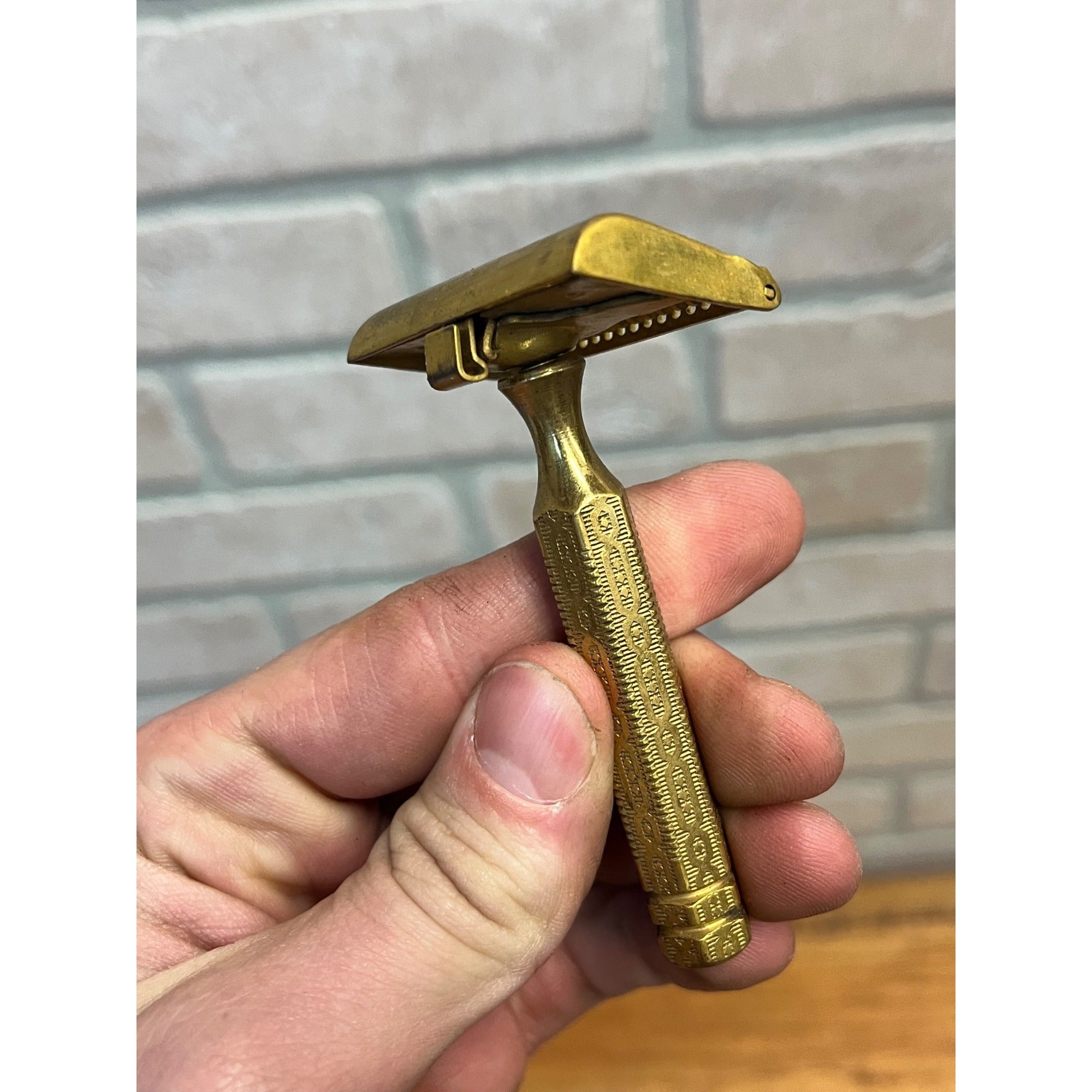 1920s Era Gold Plated Ever-Ready Shovelhead Single Edge Razor, NICE SHAPE