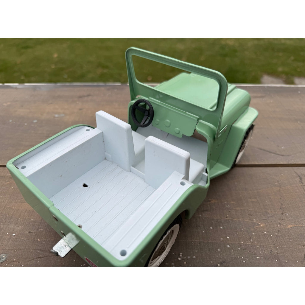 Vintage 1963 Tonka Surry Outdoor Living Green Willys Jeep Pressed Steel Toy