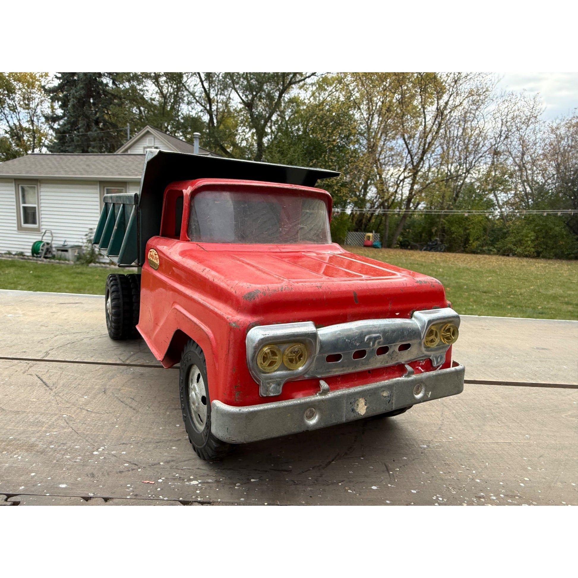 Vintage Tonka Dump Truck Red & Green 13.5" Pressed Steel Toy