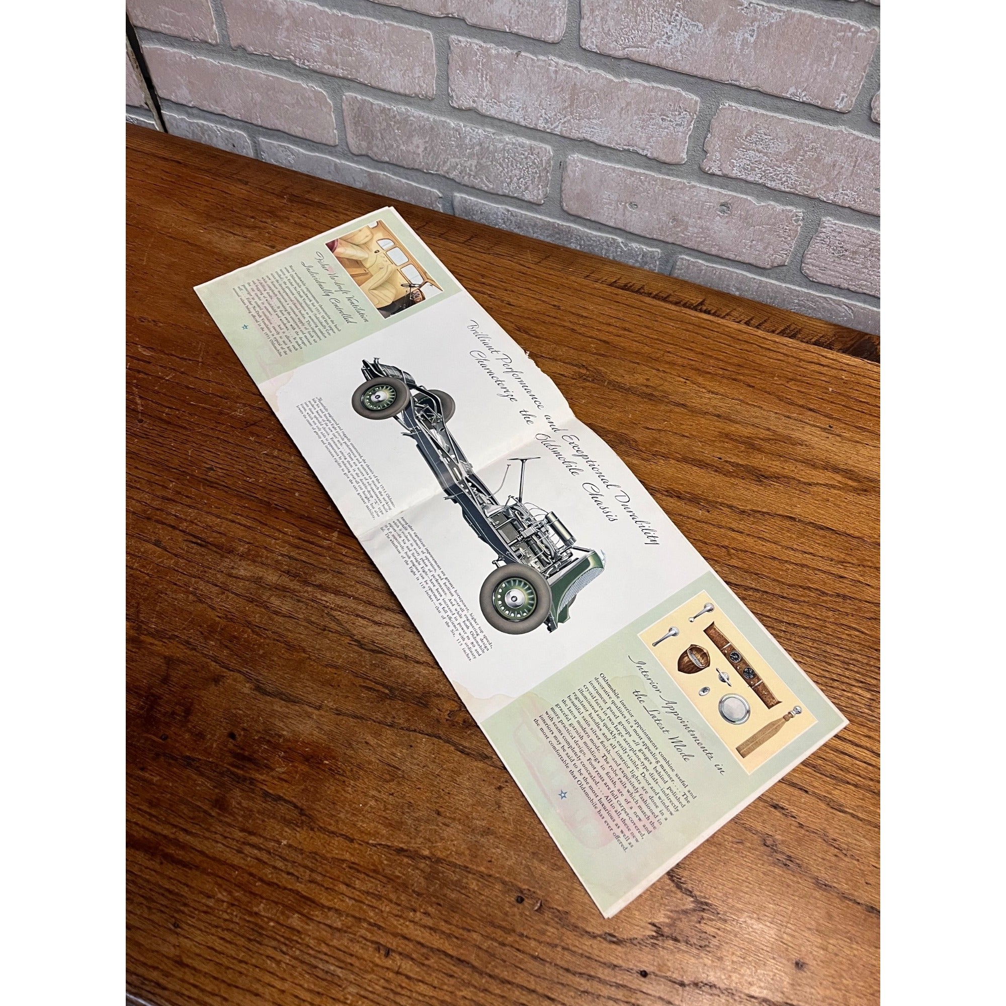 1933 OLDSMOBILE "6 and 8" Car Dealer Showroom Sales Fold-Out Poster Brochure