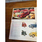 1933 OLDSMOBILE "6 and 8" Car Dealer Showroom Sales Fold-Out Poster Brochure
