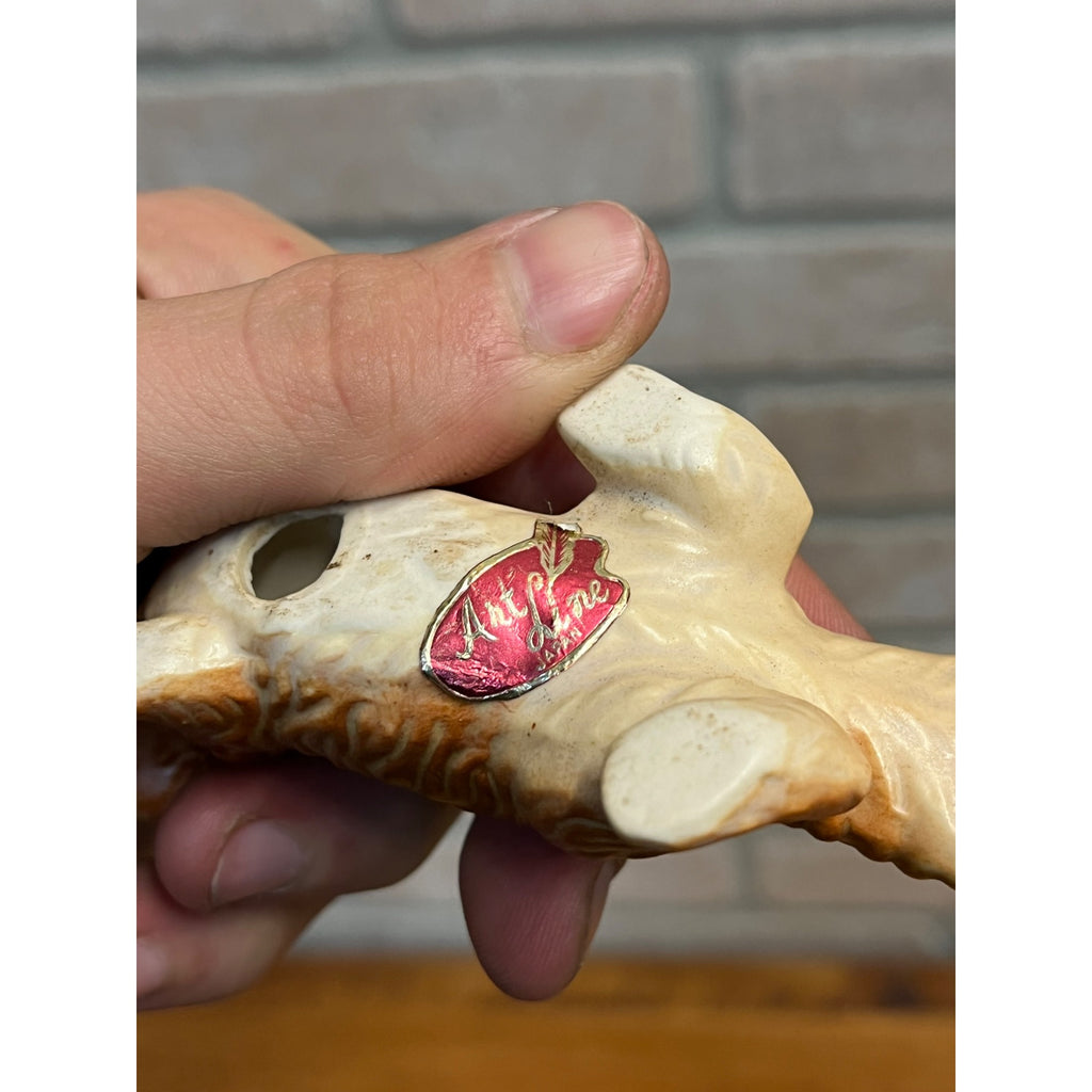 Vintage Art Line Ceramic Long Tailed Squirrels Salt and Pepper Shakers Japan