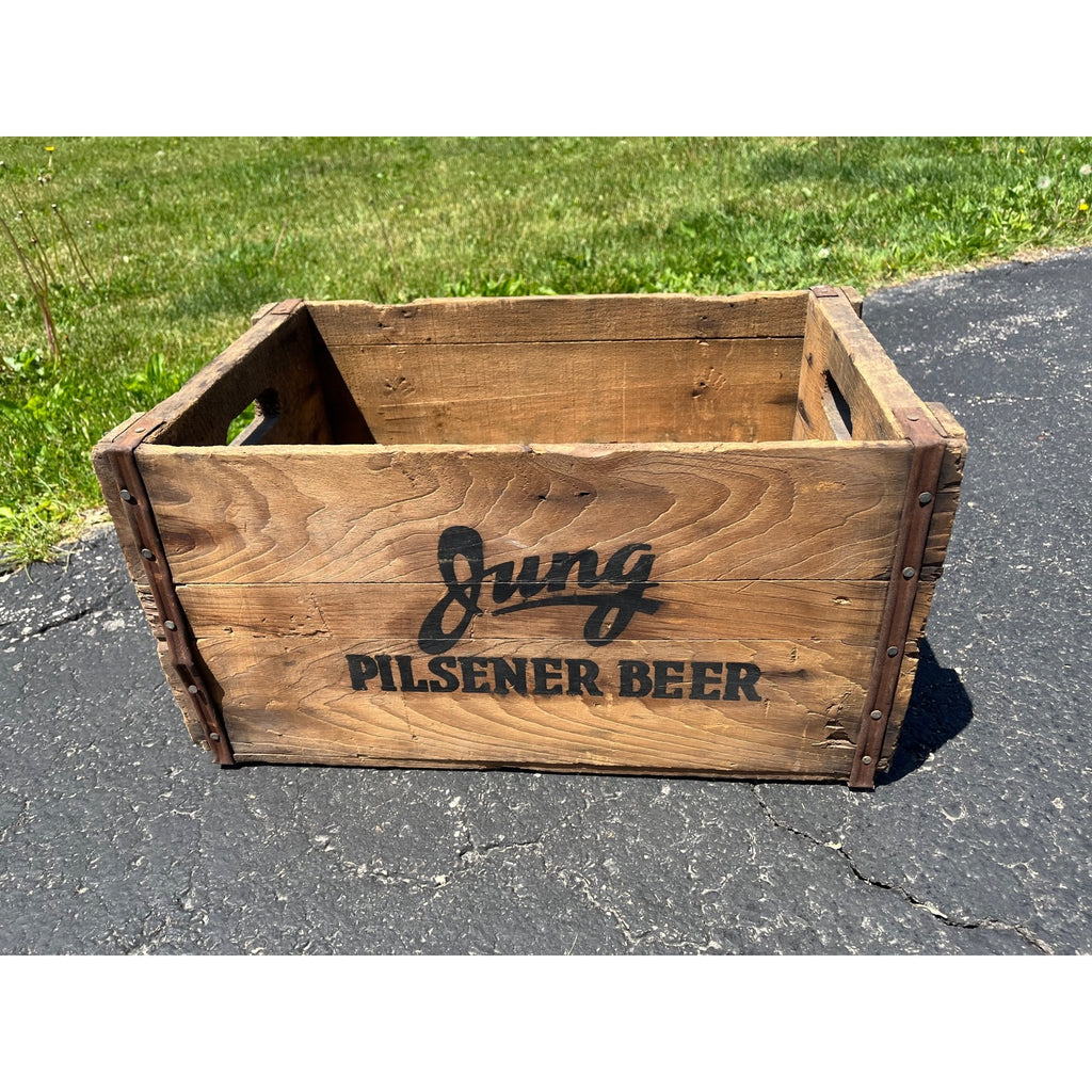 RARE Vintage Jung Pilsner Beer Crate Random Lake Wisconsin Wis WI