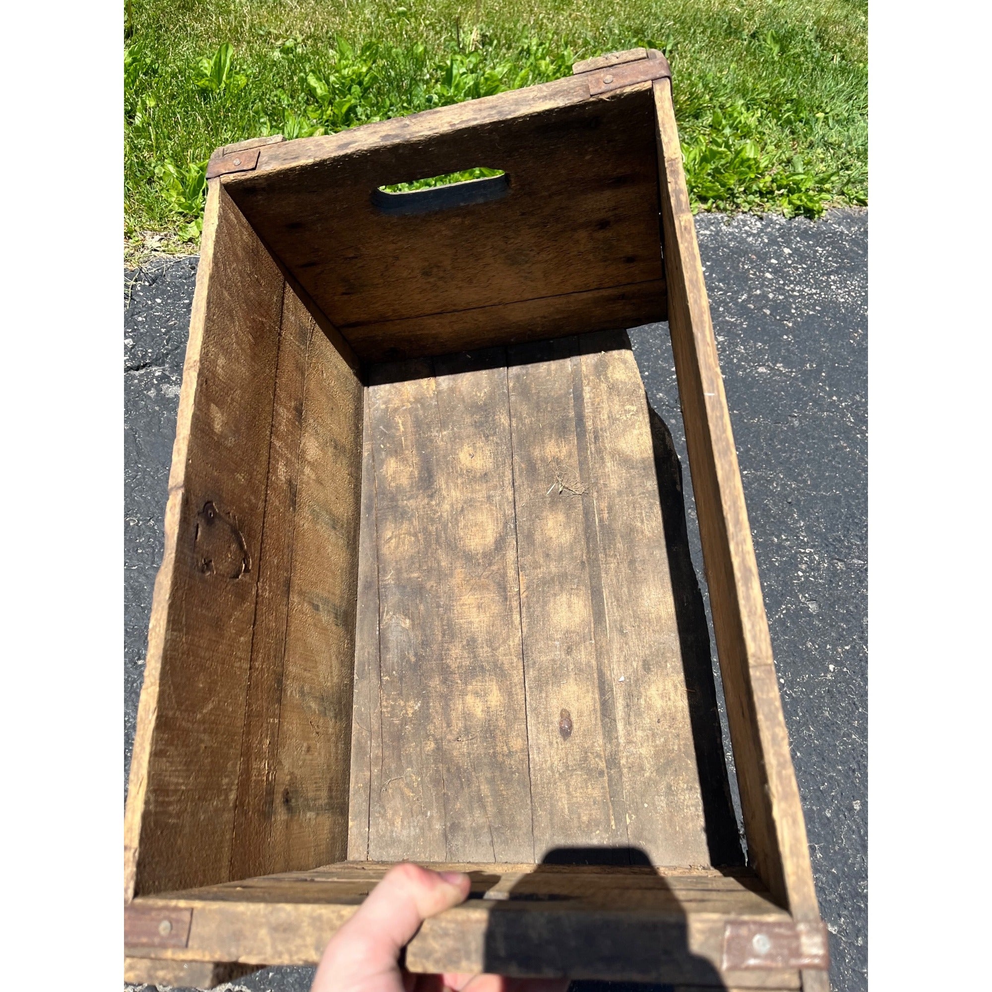 RARE Vintage Jung Pilsner Beer Crate Random Lake Wisconsin Wis WI