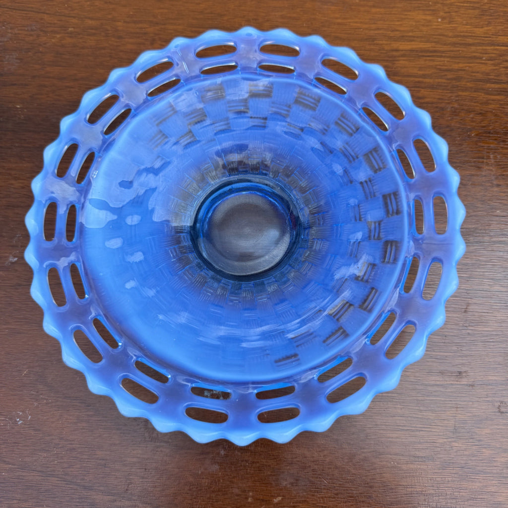 Fenton Periwinkle Blue Opalescent Basket Weave Lace Edge 7.5" Glass Plate