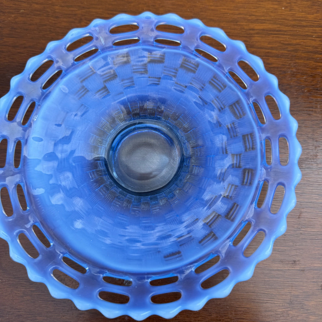 Fenton Periwinkle Blue Opalescent Basket Weave Lace Edge 7.5" Glass Plate