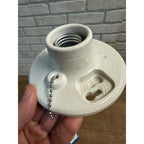 LEVITON PULL CHAIN LAMPHOLDER 29816-C Medium Base Top Wired w/ Box