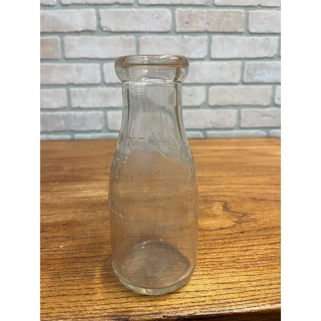 Vintage Gridley Dairy Products Milwaukee Wisconsin Embossed Milk One Pint Bottle