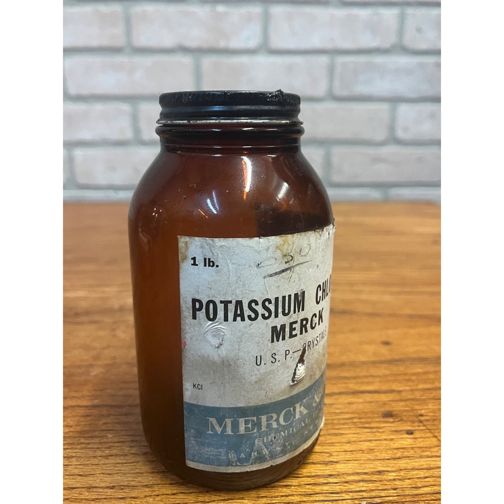 Vintage Merck Potassium Chloride USP Crystals Amber Glass Pharmacy Bottle 1 Lb