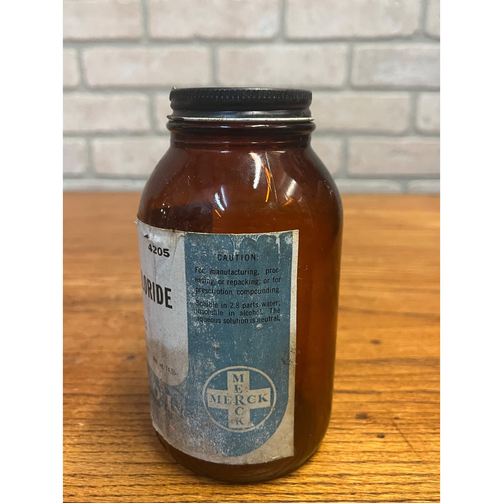 Vintage Merck Potassium Chloride USP Crystals Amber Glass Pharmacy Bottle 1 Lb
