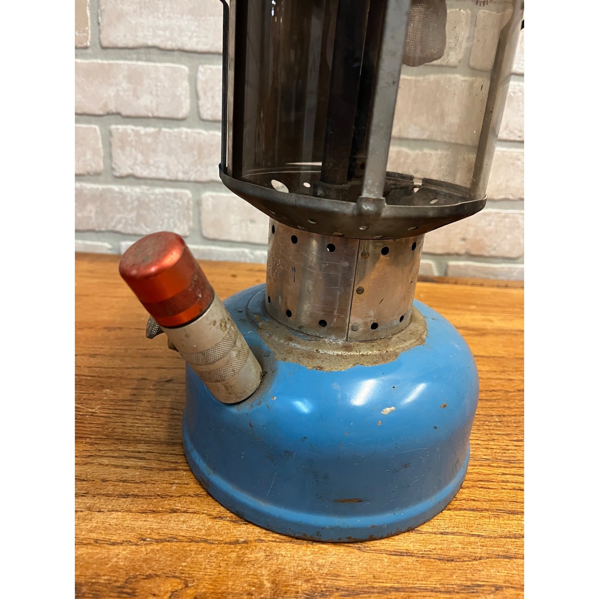 Vintage 1967 Sears Blue Camping Lantern 476-74060 w/ Pyrex Clear Glass Globe