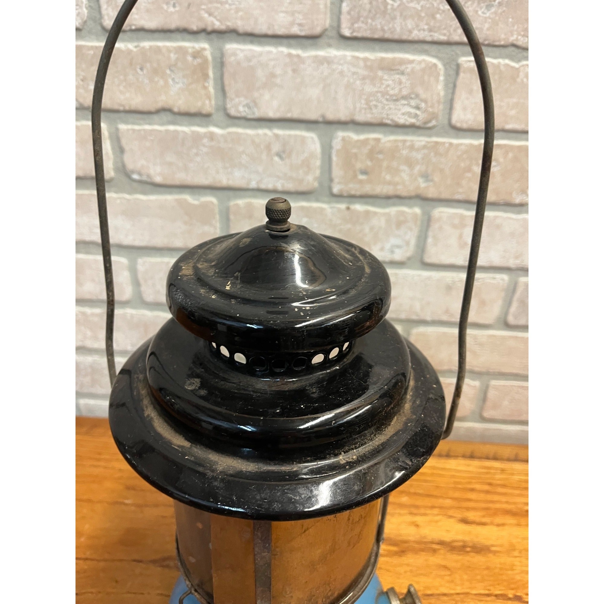 Vintage 1967 Sears Blue Camping Lantern 476-74060 w/ Pyrex Clear Glass Globe