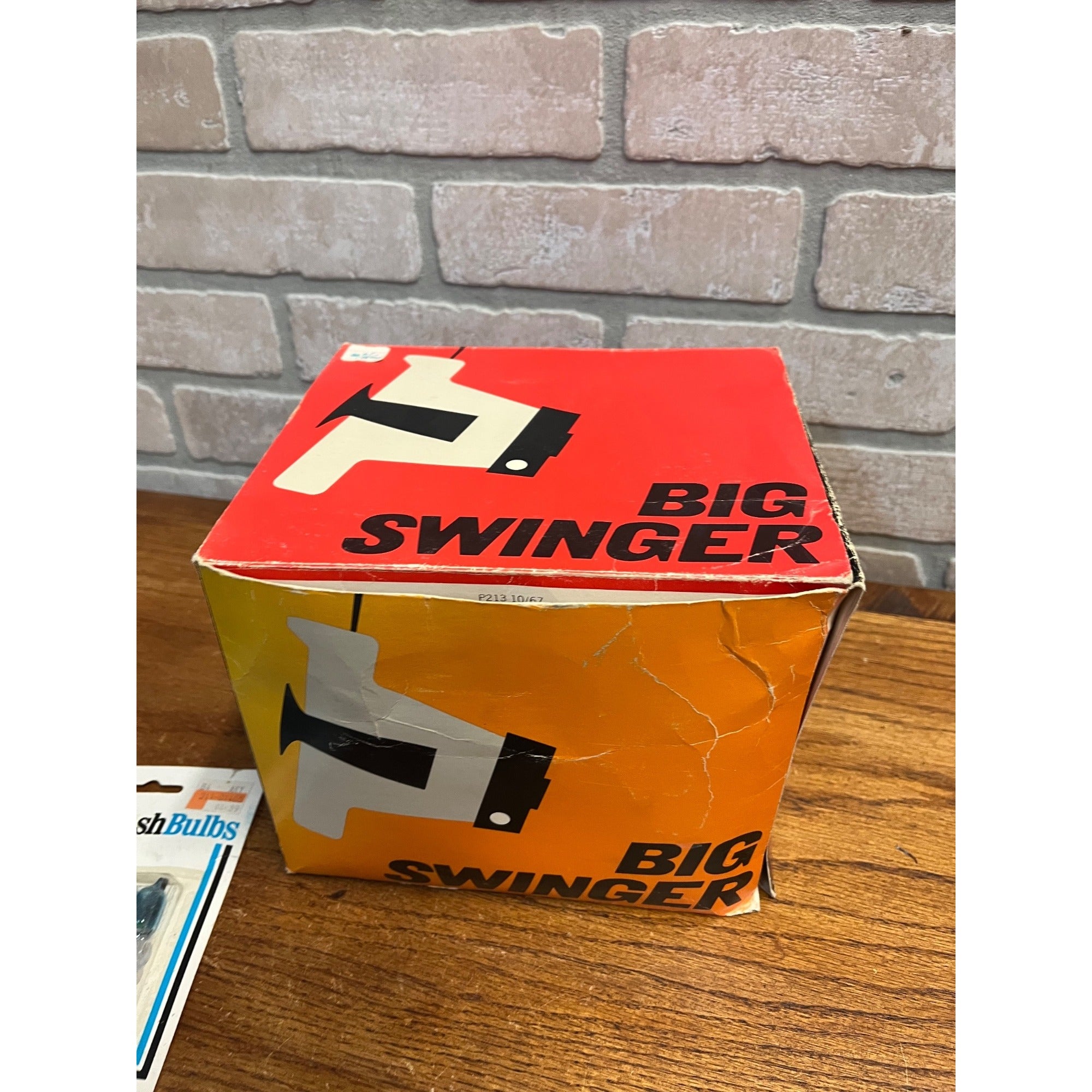 Vintage Polaroid Land Camera AF Big Swinger 3000 + Original Box