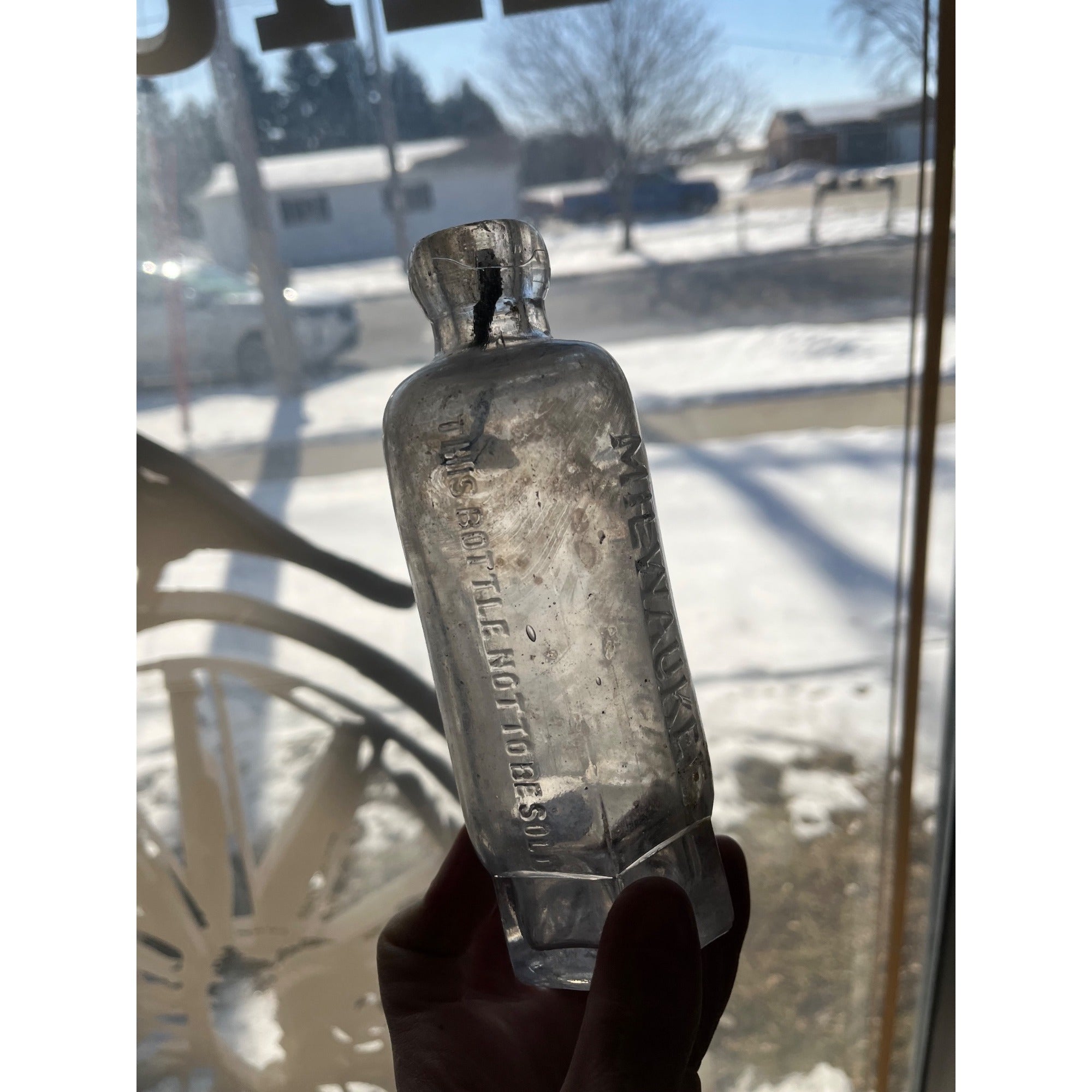 L. Werrbach c1890s Milwaukee Wis Embossed Soda Bottle Blob Top Hutchinson