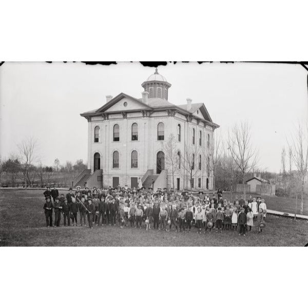 Vintage 1909 Kilbourn Wisconsin RPPC Postcard School Building Wisconisn Dells