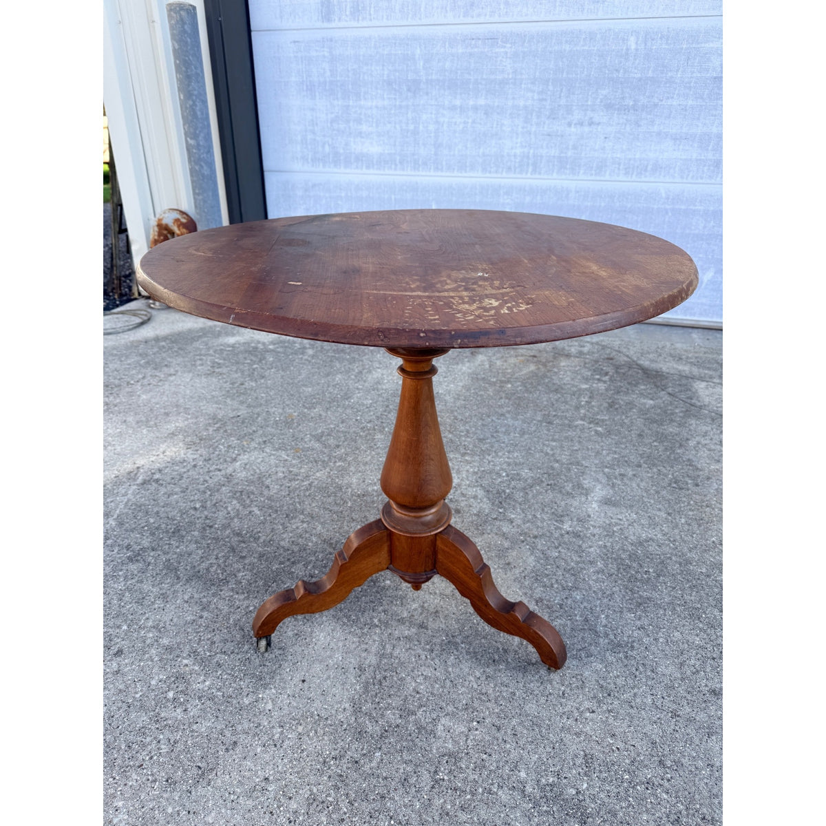 Antique 1880s American Victorian Walnut Pedestal Center Table w/ Casters